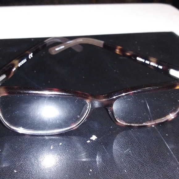 Guess - Picture 4 of 4